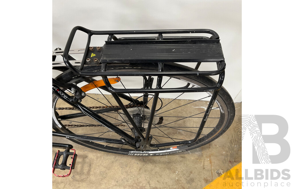 TREK FX Hybrid Fitness Bike