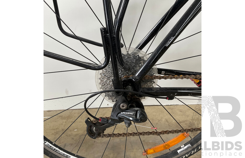 TREK FX Hybrid Fitness Bike