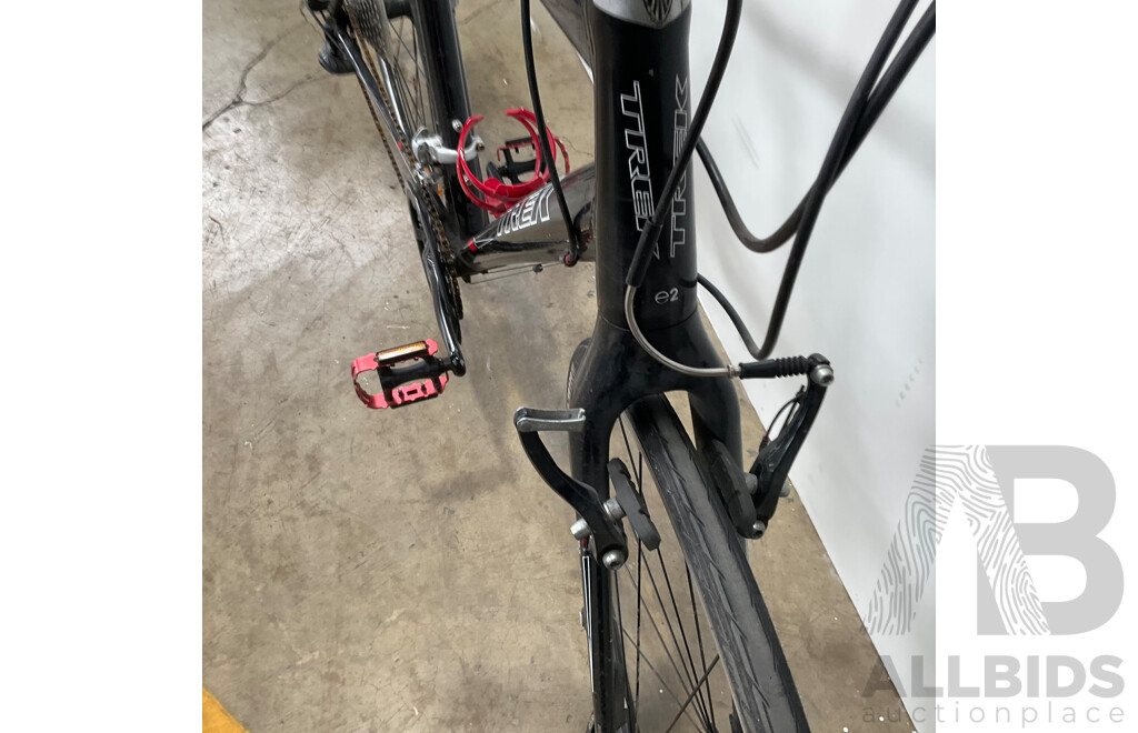 TREK FX Hybrid Fitness Bike