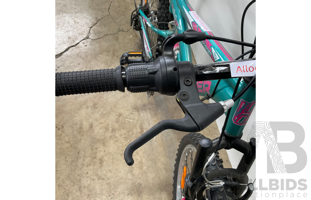 HYPER Mountain Bike