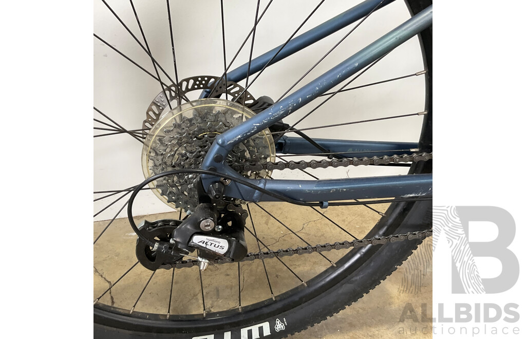 LIV ROVE by Giant Hybrid Bike