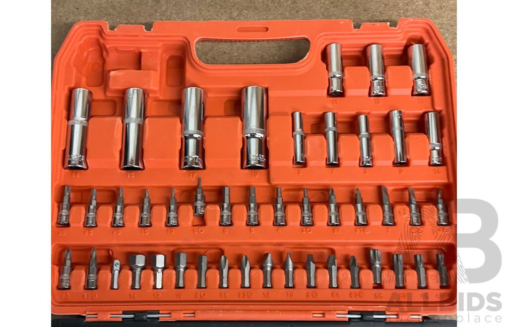 94-Piece Metric Socket & Ratchet Wrench Tool Kit