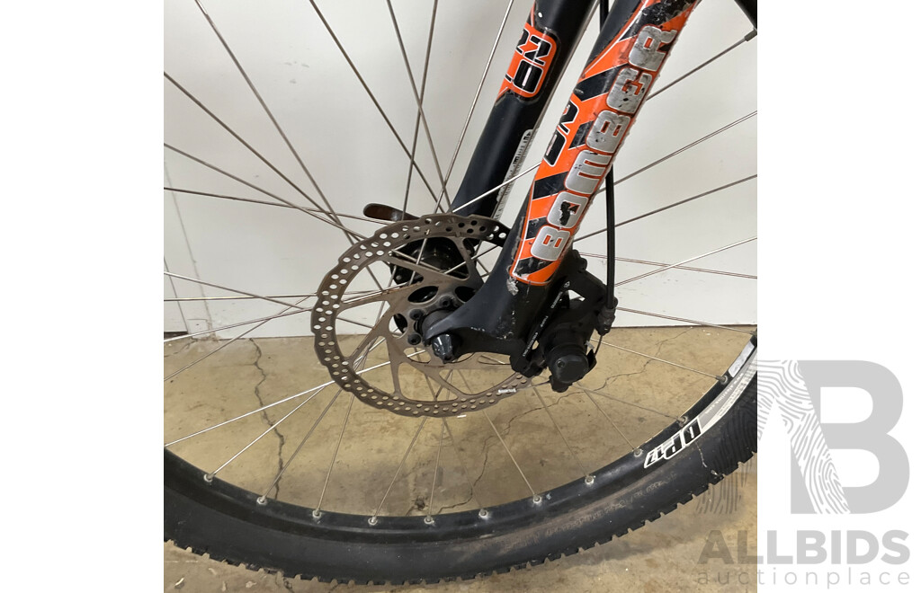GIANT Revel Mountain Bike