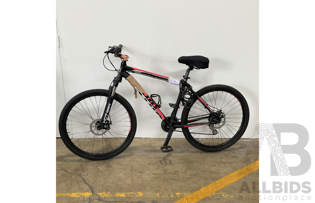 FLUID Momentum Mountain Bike