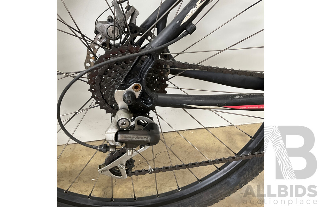 FLUID Momentum Mountain Bike