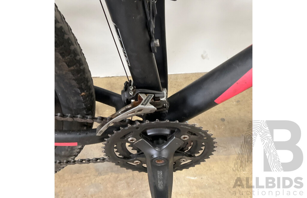 FLUID Momentum Mountain Bike
