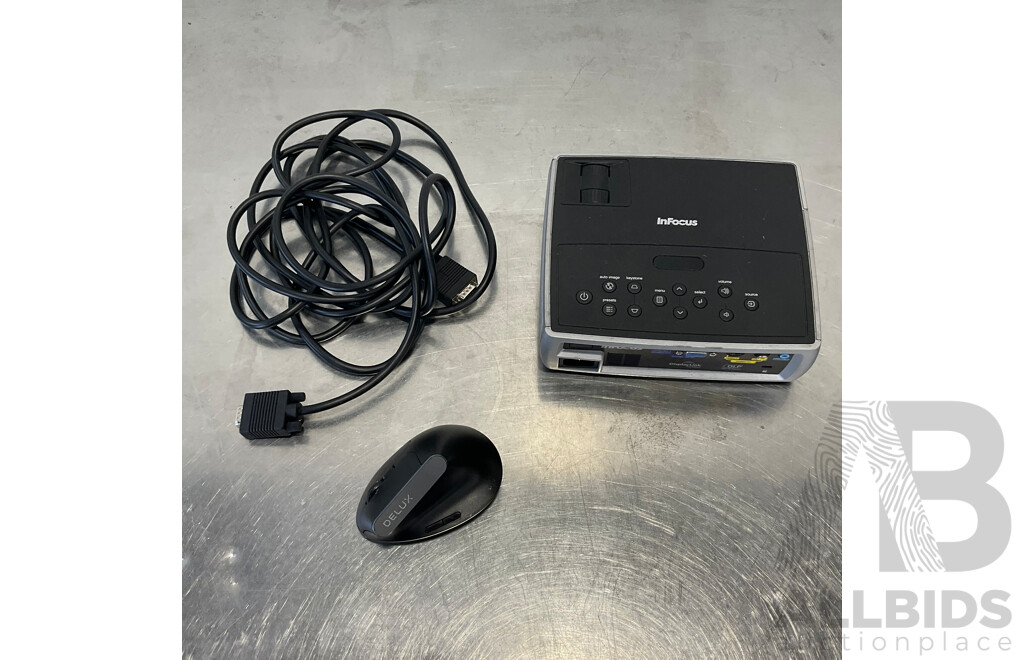 INFOCUS (IN1102) Ultra-Portable Digital Projector & Coiled VGA Cable with Delux Vertical Ergonomic Mouse