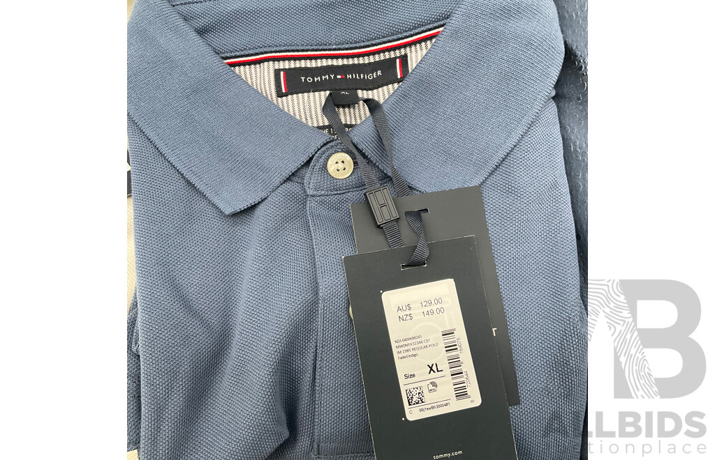 TOMMY HILFIGER - ASSORTED CLOTHING (Polos, Jeans) -LOT of 5
