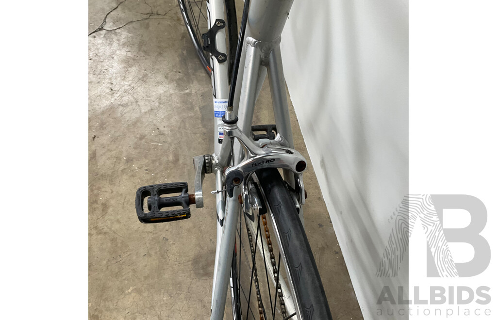 GIANT OCR 3 Road Bike
