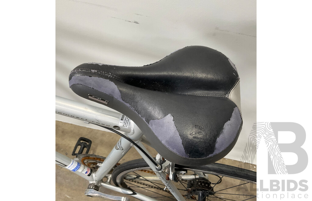 GIANT OCR 3 Road Bike
