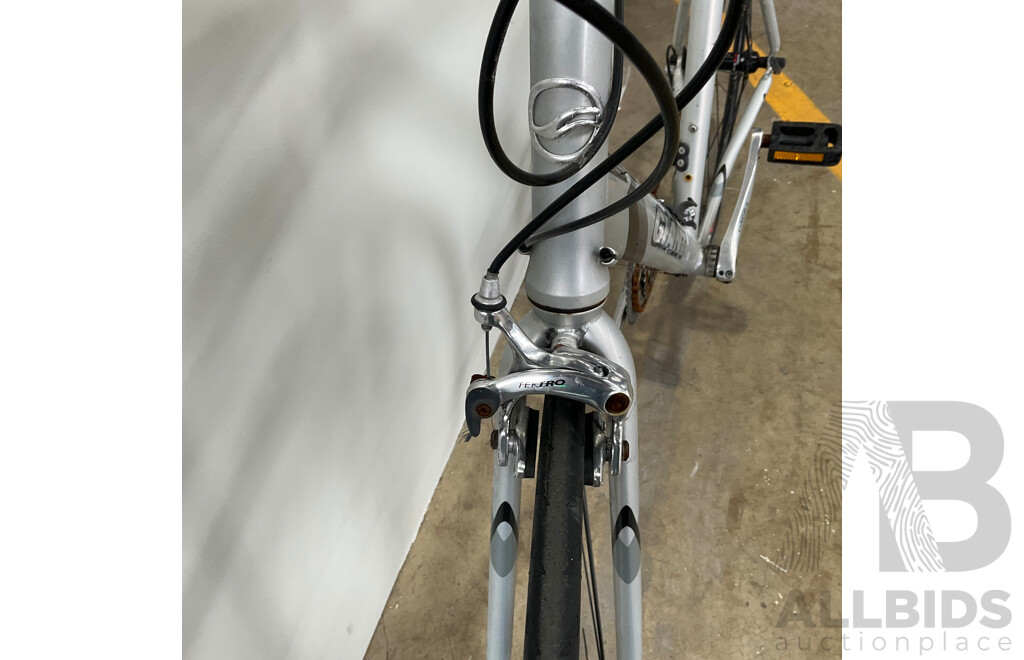 GIANT OCR 3 Road Bike