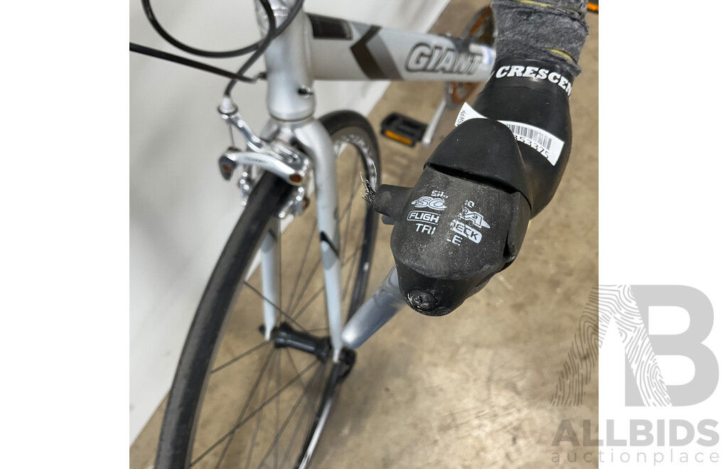 GIANT OCR 3 Road Bike