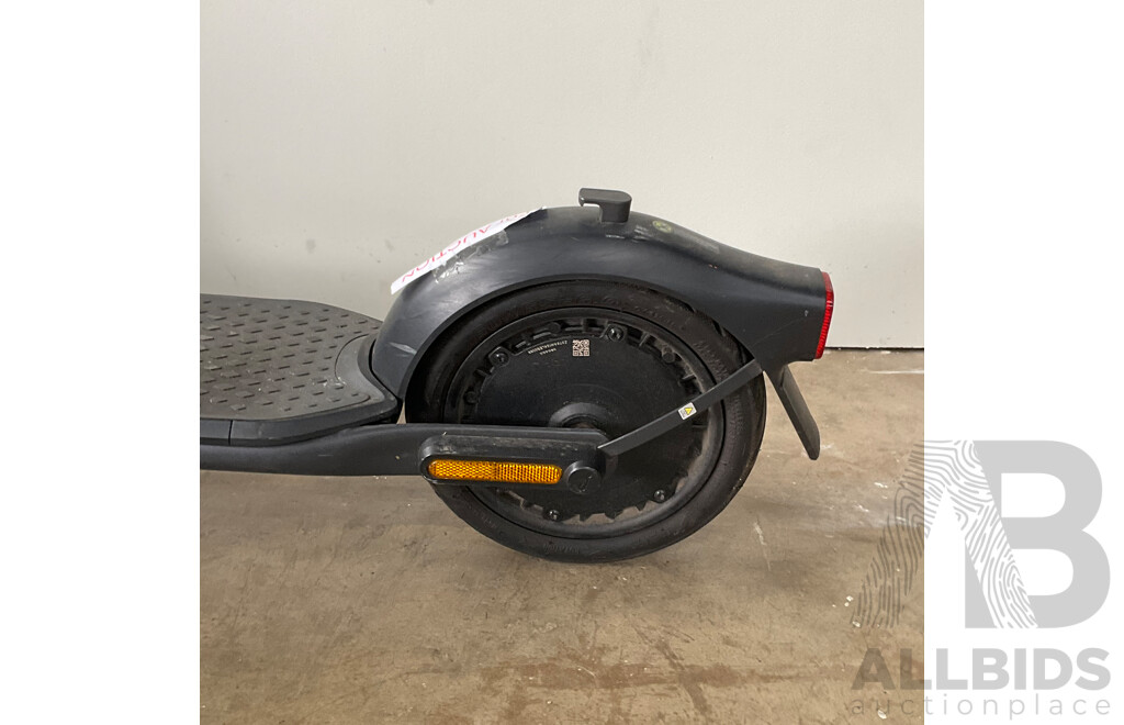NINEBOT Segway KickScooter F2 Pro II Electric Scooter