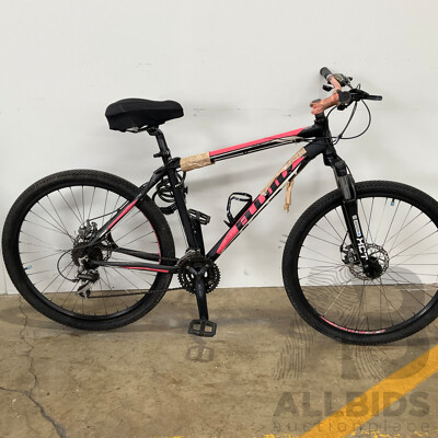 FLUID Momentum Mountain Bike