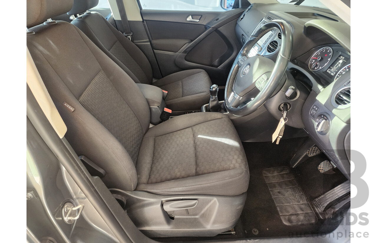 06/2012 Volkswagen Tiguan 132 TSI Pacific 5NC MY12 4d Wagon Grey 2.0L