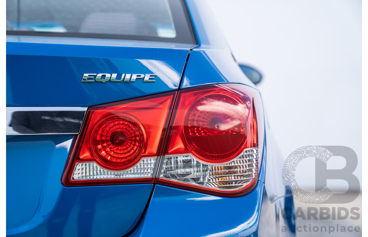 11/2013 Holden Cruze CD Equipe JH Series 2 MY13 4d Sedan Perfect Blue 1.8L