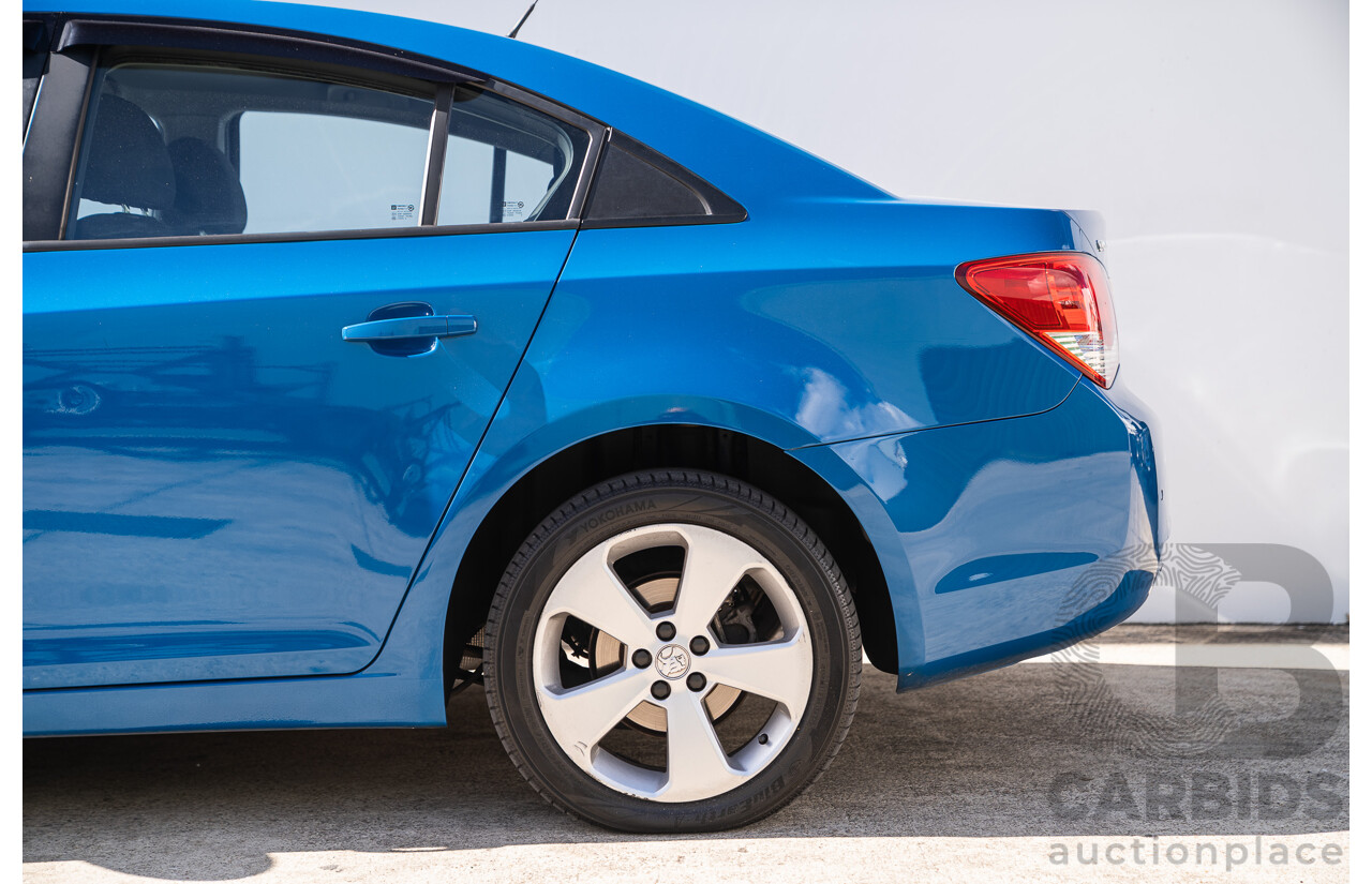 11/2013 Holden Cruze CD Equipe JH Series 2 MY13 4d Sedan Perfect Blue 1.8L
