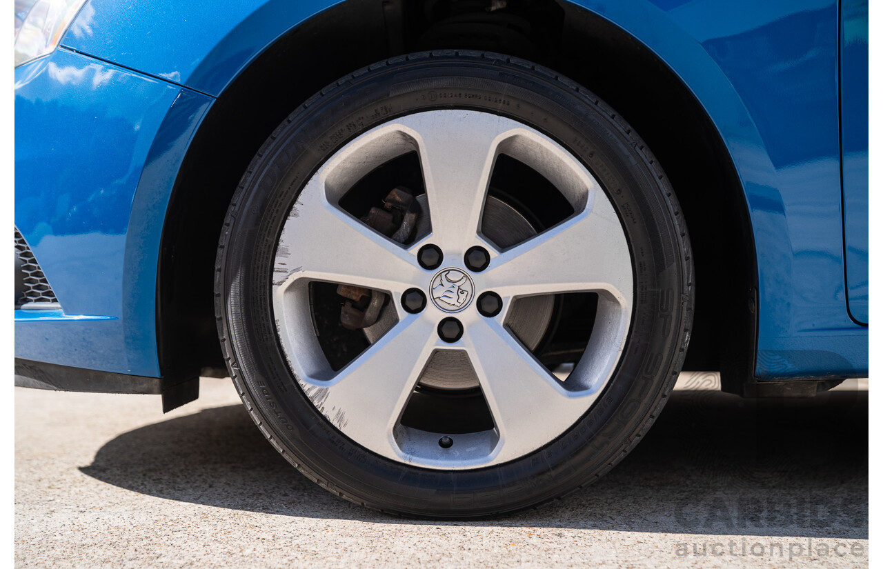 11/2013 Holden Cruze CD Equipe JH Series 2 MY13 4d Sedan Perfect Blue 1.8L