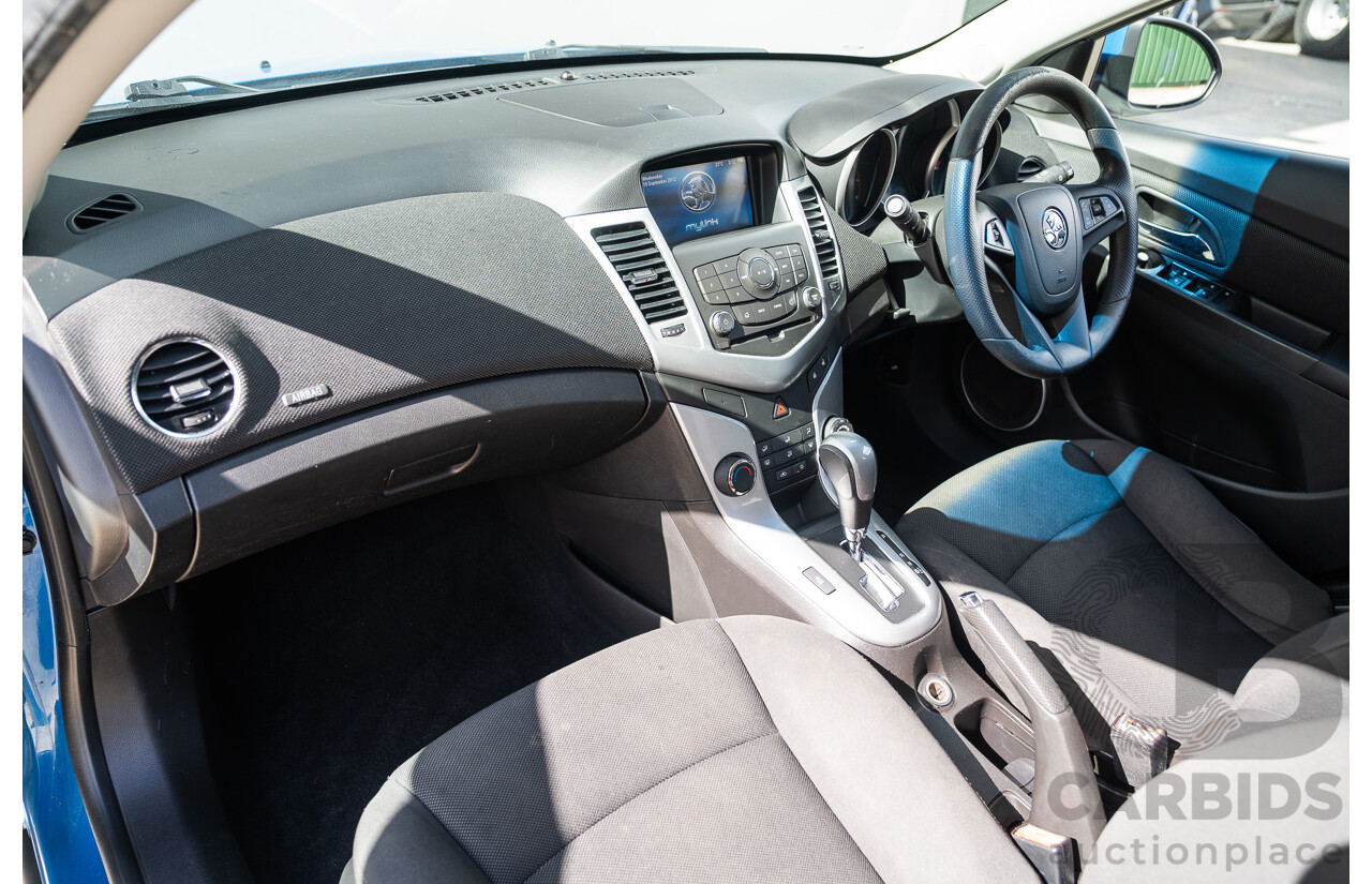 11/2013 Holden Cruze CD Equipe JH Series 2 MY13 4d Sedan Perfect Blue 1.8L