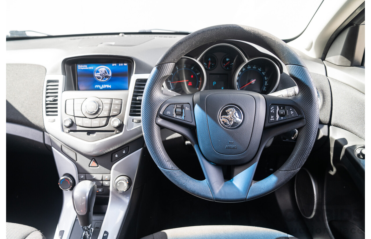 11/2013 Holden Cruze CD Equipe JH Series 2 MY13 4d Sedan Perfect Blue 1.8L