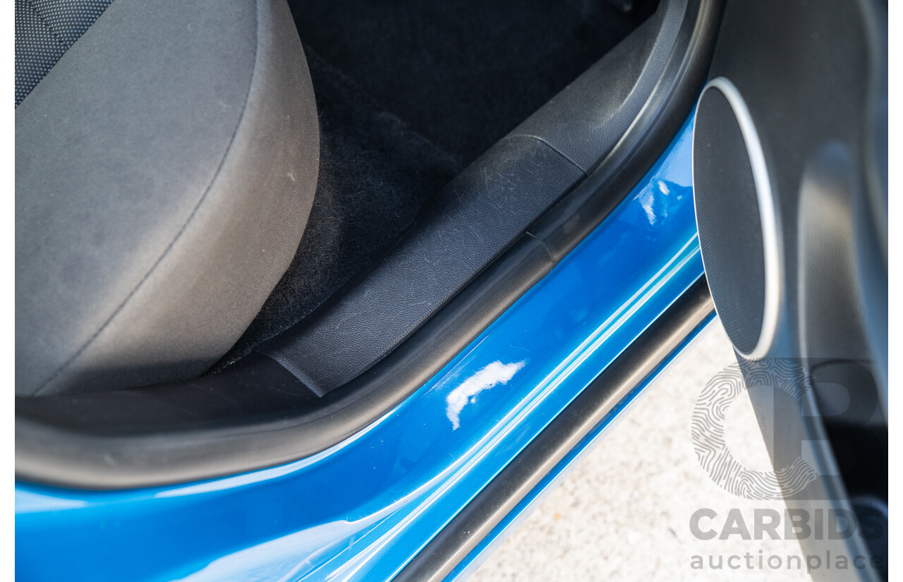 11/2013 Holden Cruze CD Equipe JH Series 2 MY13 4d Sedan Perfect Blue 1.8L