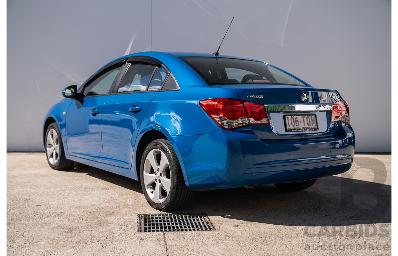 11/2013 Holden Cruze CD Equipe JH Series 2 MY13 4d Sedan Perfect Blue 1.8L