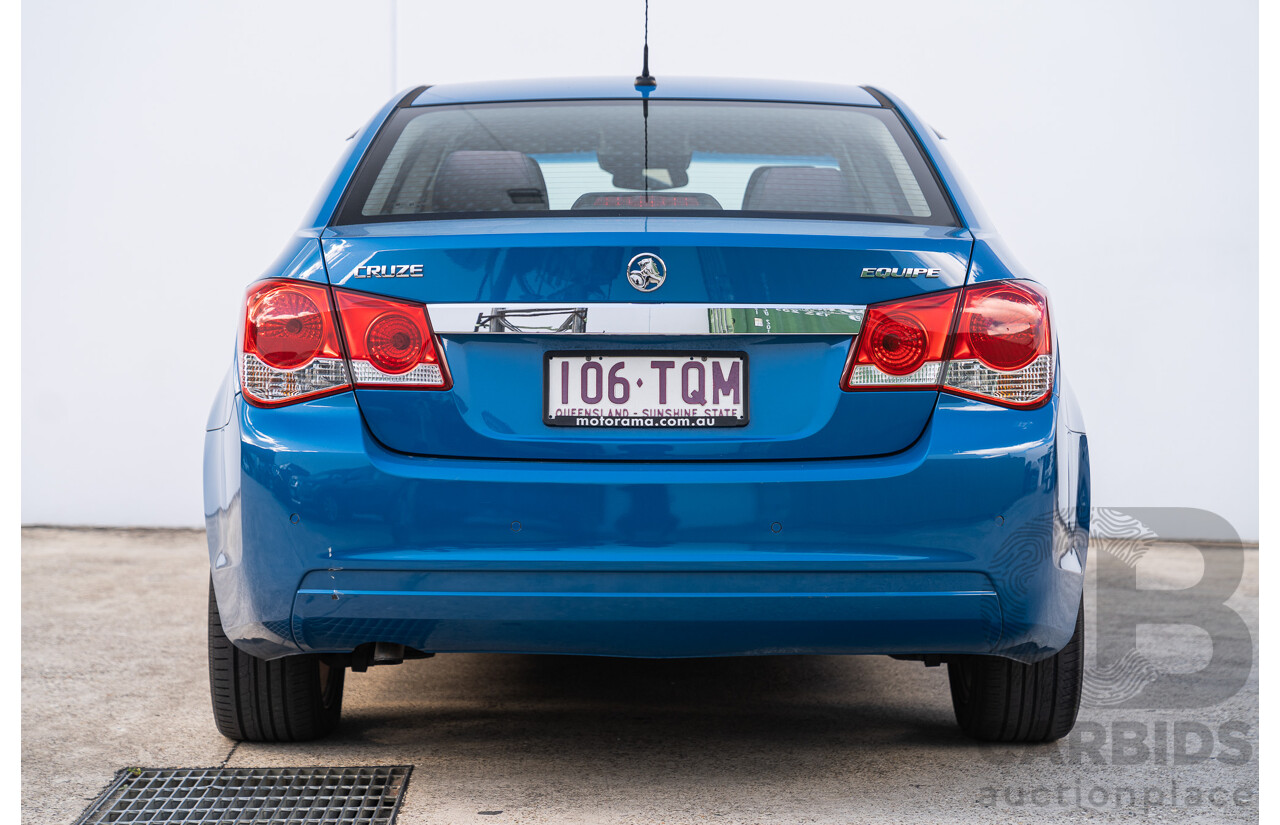 11/2013 Holden Cruze CD Equipe JH Series 2 MY13 4d Sedan Perfect Blue 1.8L
