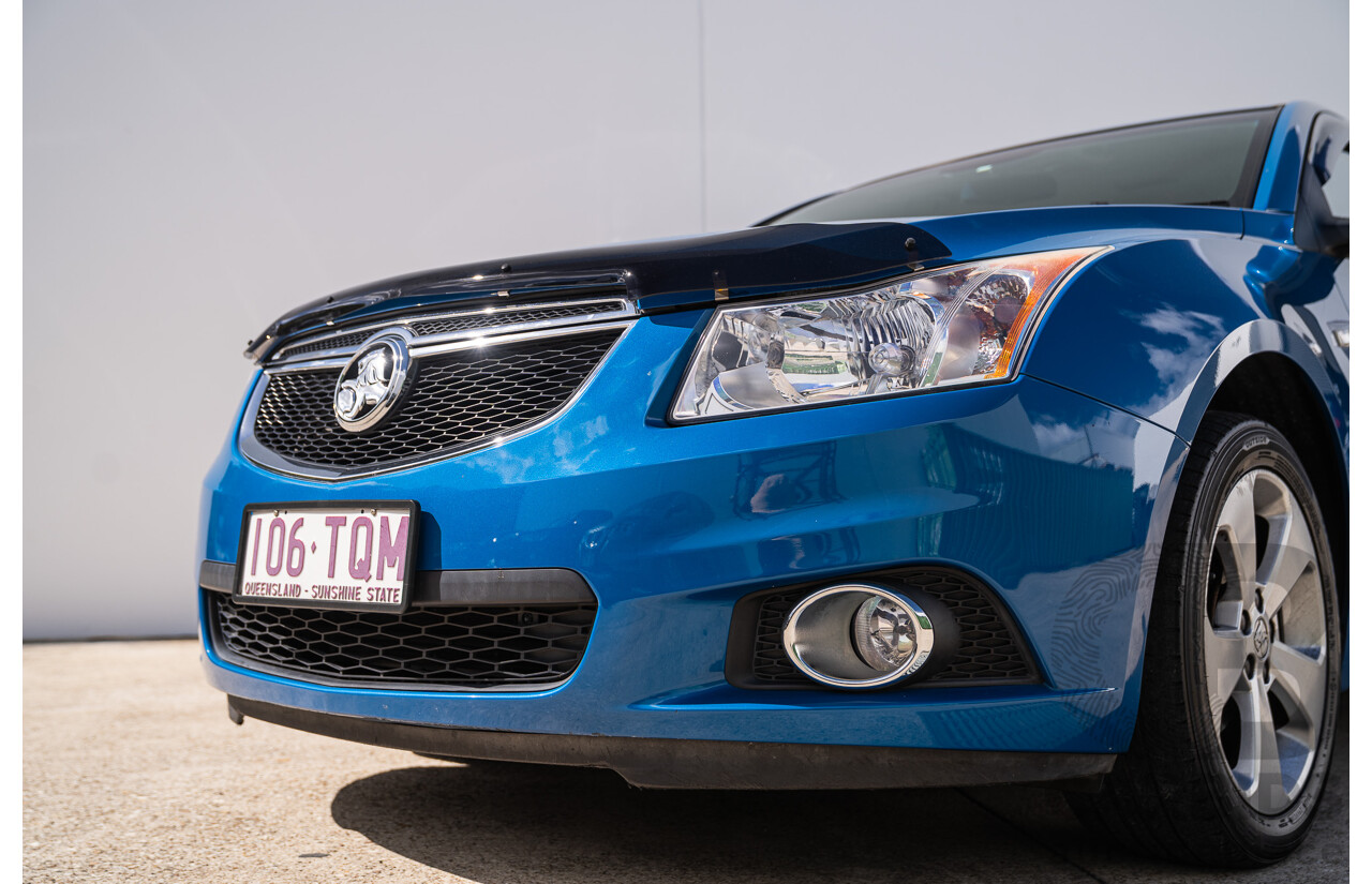 11/2013 Holden Cruze CD Equipe JH Series 2 MY13 4d Sedan Perfect Blue 1.8L