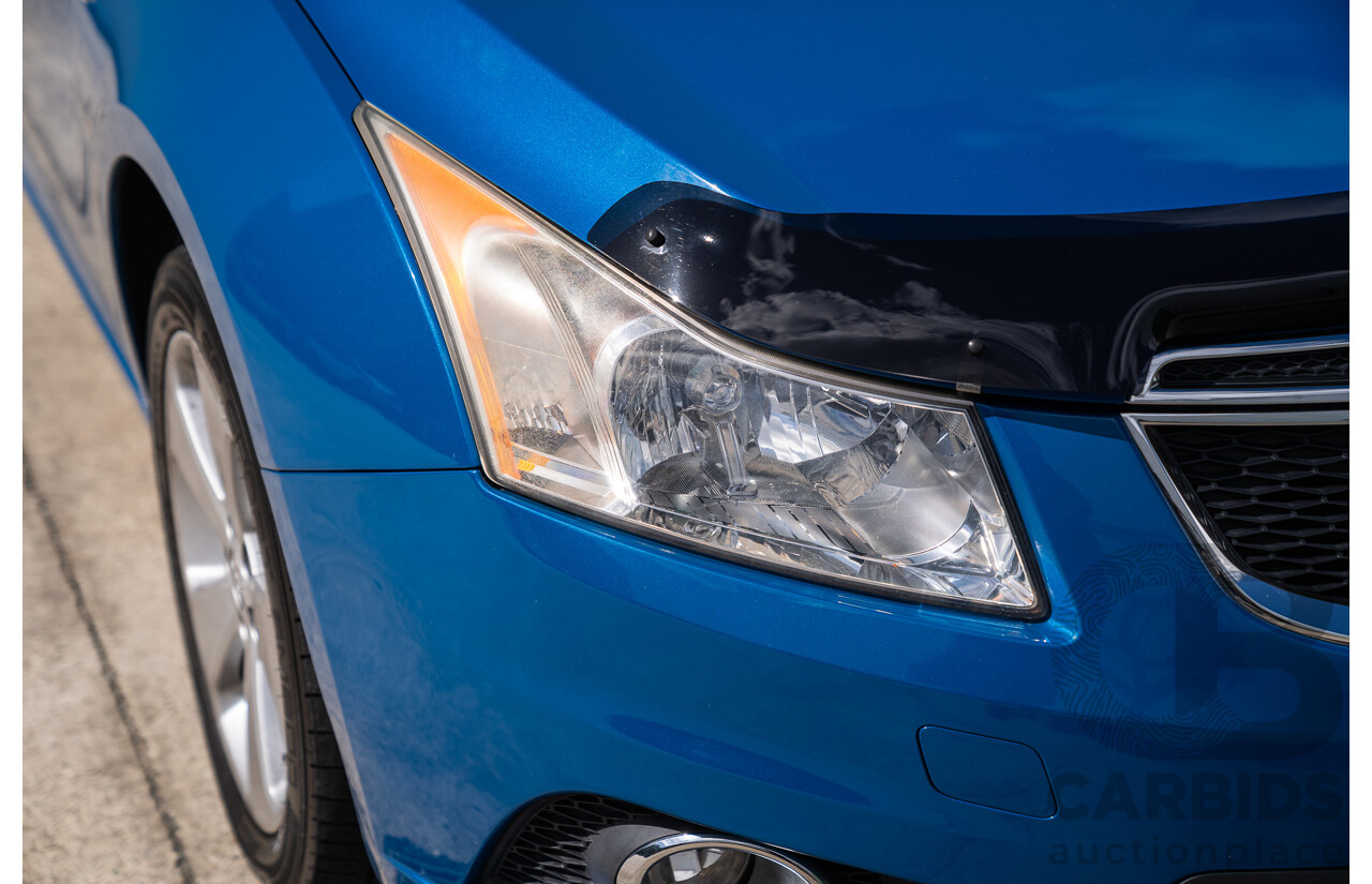 11/2013 Holden Cruze CD Equipe JH Series 2 MY13 4d Sedan Perfect Blue 1.8L