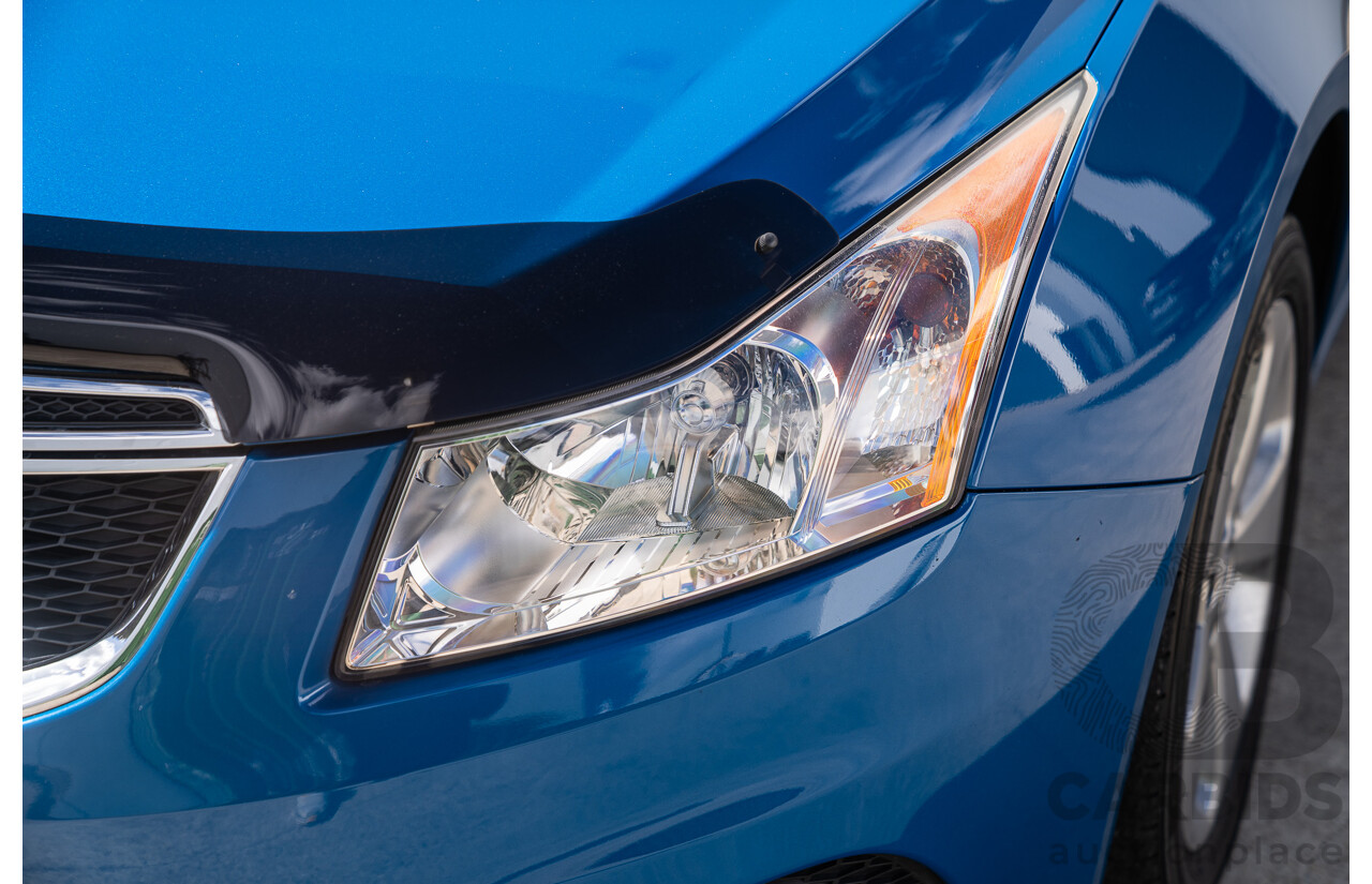 11/2013 Holden Cruze CD Equipe JH Series 2 MY13 4d Sedan Perfect Blue 1.8L