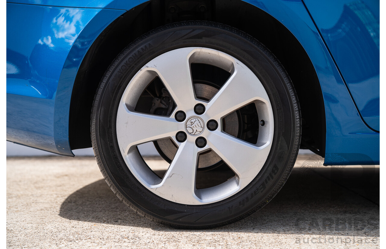 11/2013 Holden Cruze CD Equipe JH Series 2 MY13 4d Sedan Perfect Blue 1.8L