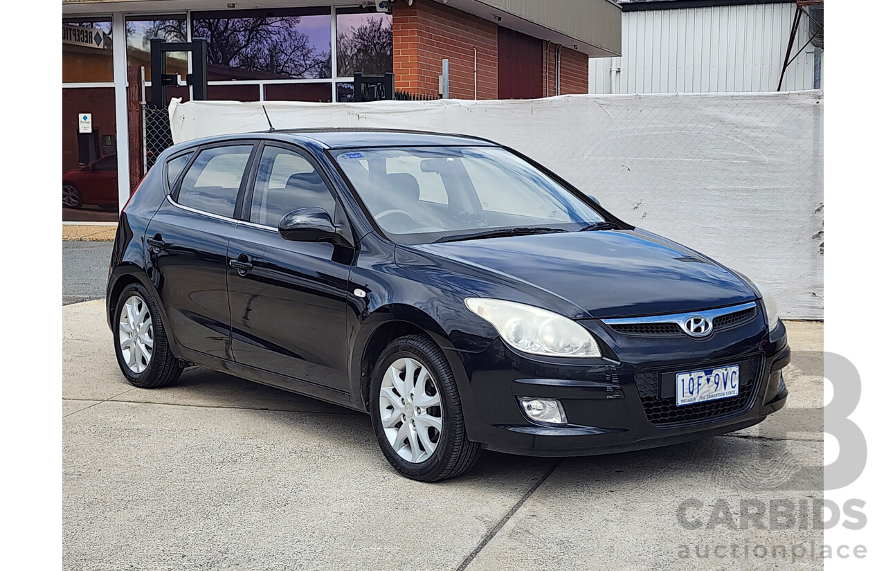 07/2009 Hyundai i30 SLX FD MY09 5d Hatchback Black 2.0L