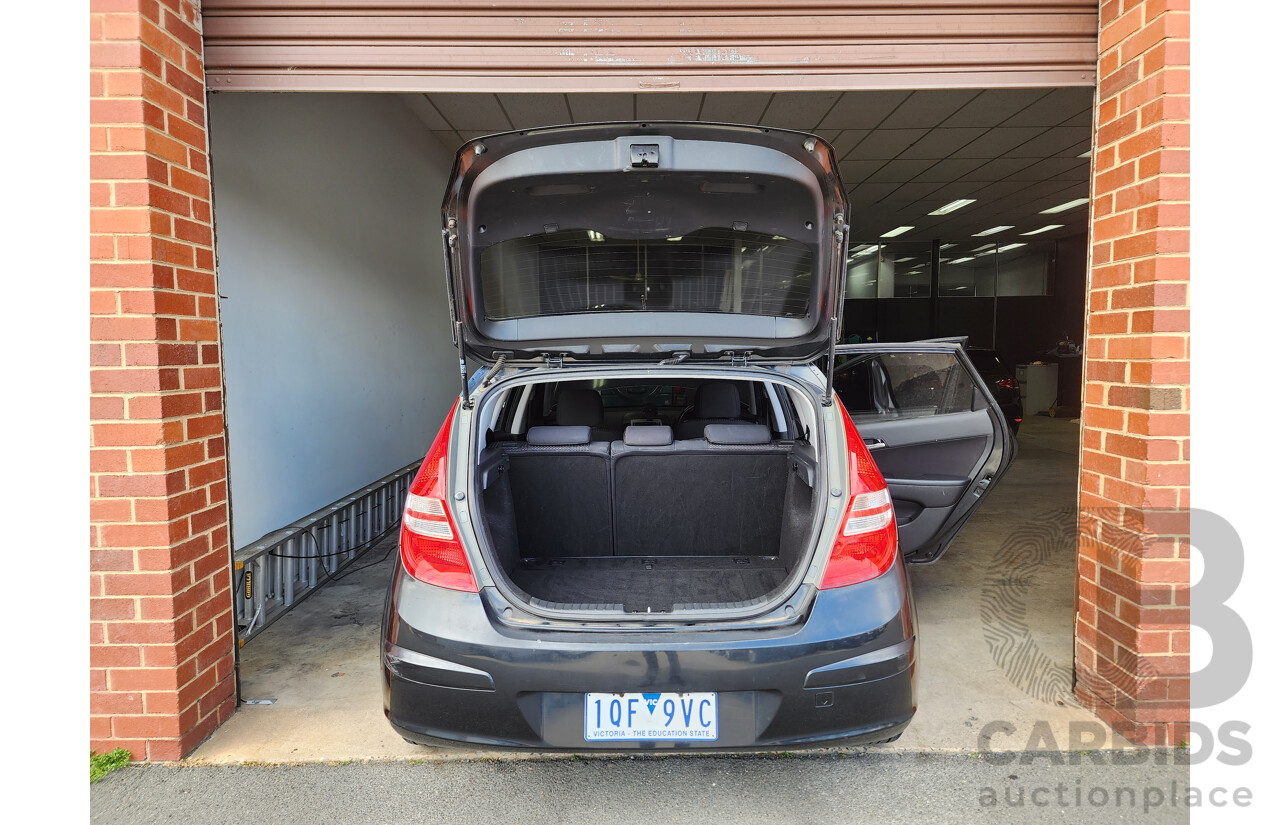07/2009 Hyundai i30 SLX FD MY09 5d Hatchback Black 2.0L