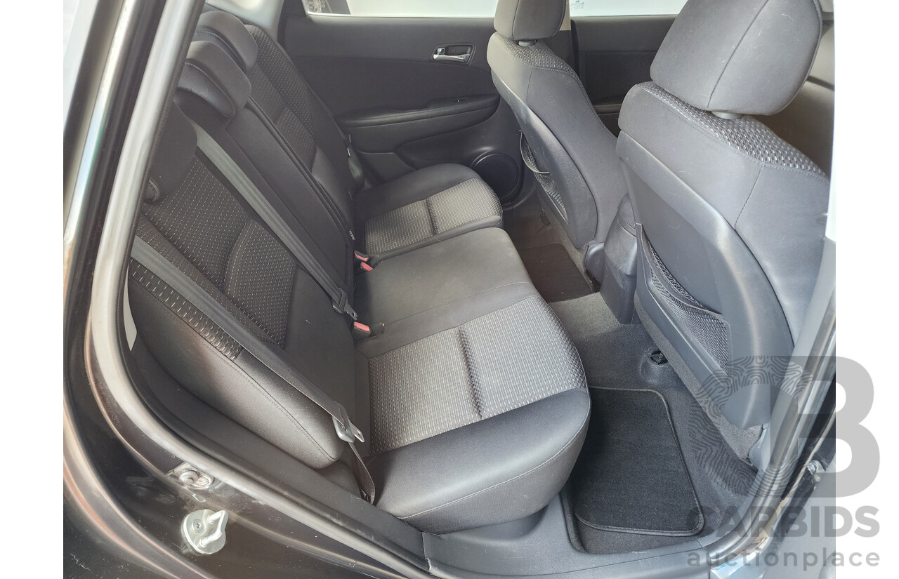 07/2009 Hyundai i30 SLX FD MY09 5d Hatchback Black 2.0L