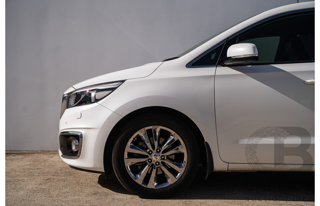 02/2018 Kia Carnival Platinum YP MY18 4d Wagon Snow Pearl White Turbo Diesel 2.2L - 8 Seater