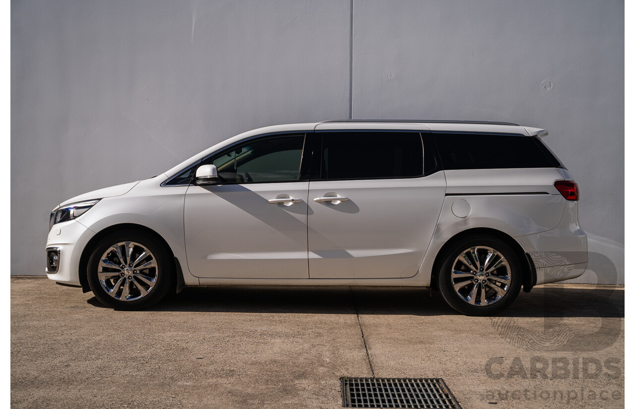 02/2018 Kia Carnival Platinum YP MY18 4d Wagon Snow Pearl White Turbo Diesel 2.2L - 8 Seater