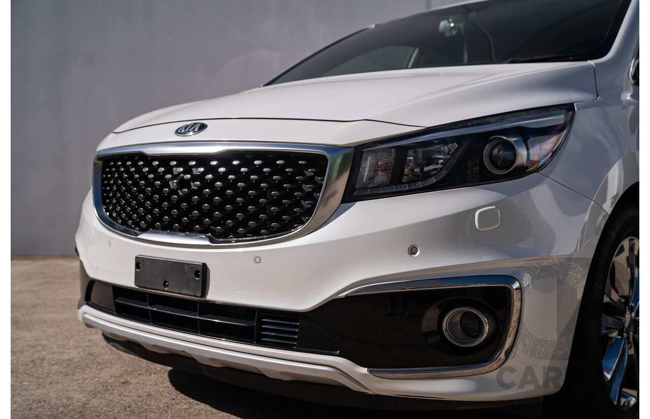 02/2018 Kia Carnival Platinum YP MY18 4d Wagon Snow Pearl White Turbo Diesel 2.2L - 8 Seater