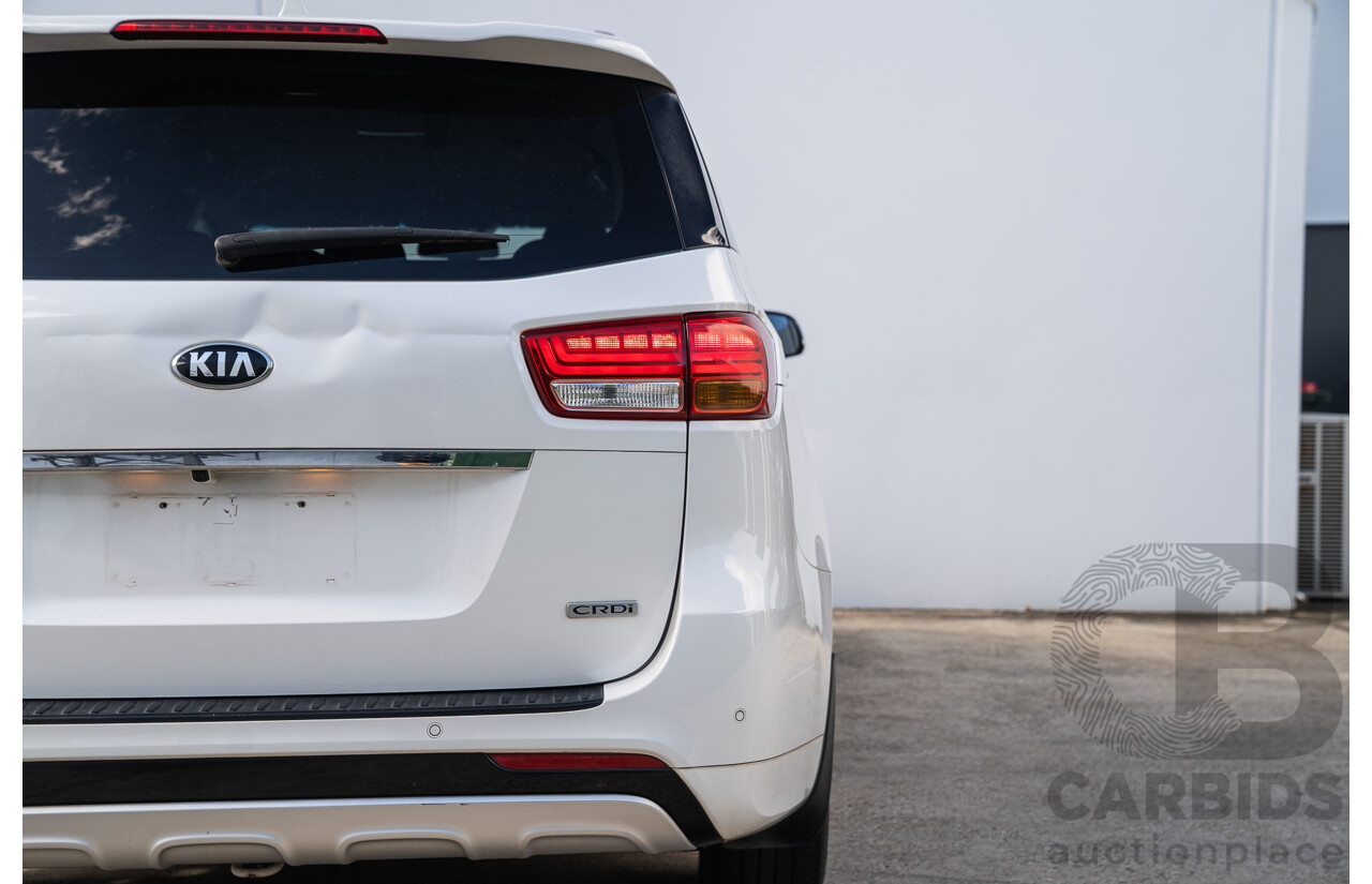 02/2018 Kia Carnival Platinum YP MY18 4d Wagon Snow Pearl White Turbo Diesel 2.2L - 8 Seater