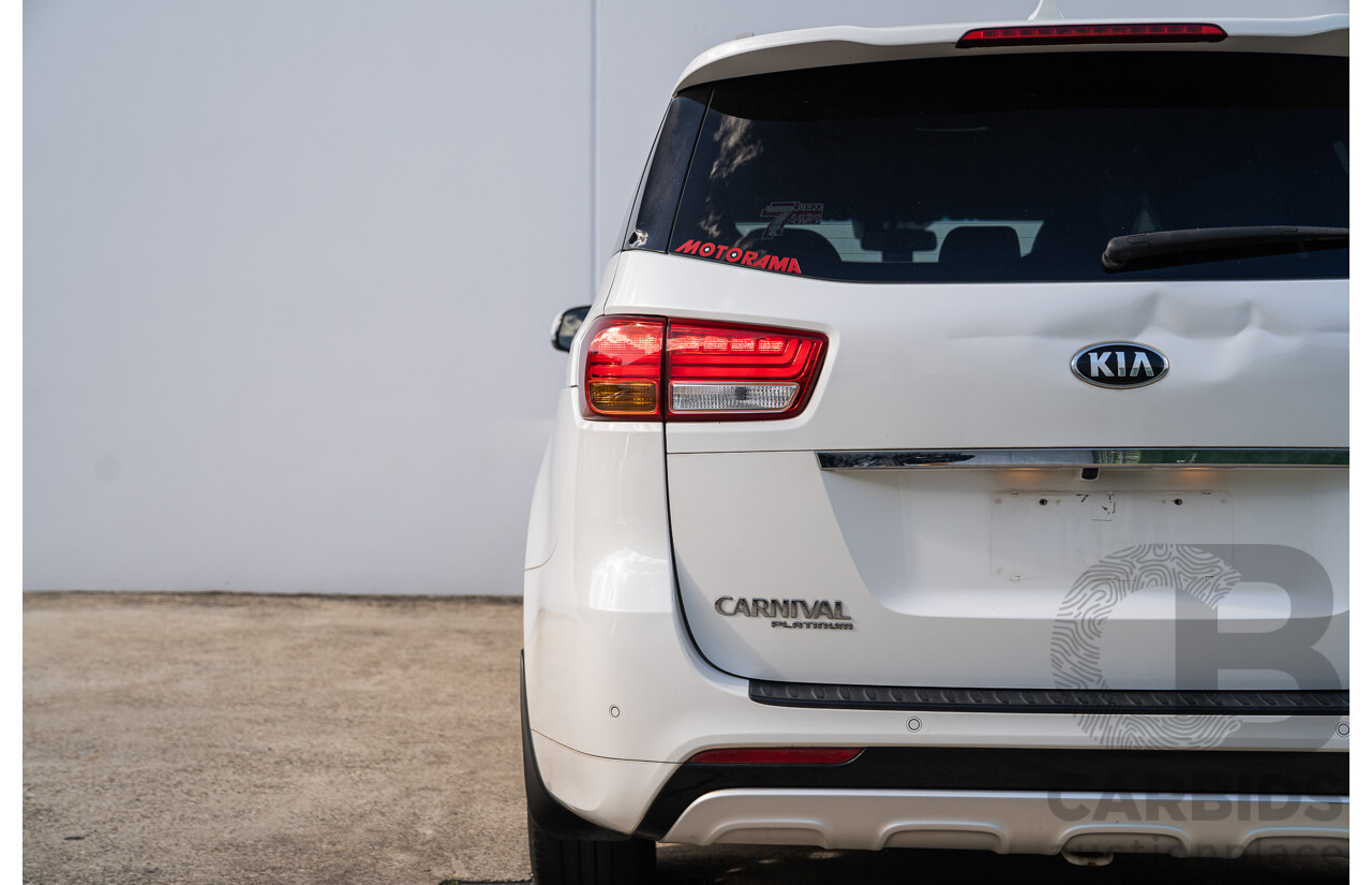 02/2018 Kia Carnival Platinum YP MY18 4d Wagon Snow Pearl White Turbo Diesel 2.2L - 8 Seater