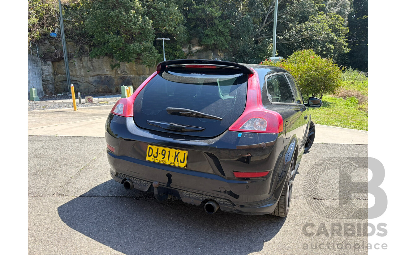 10/2012 Volvo C30 T5 R-DESIGN (FWD) MY12 3d Hatchback Black 2.5L