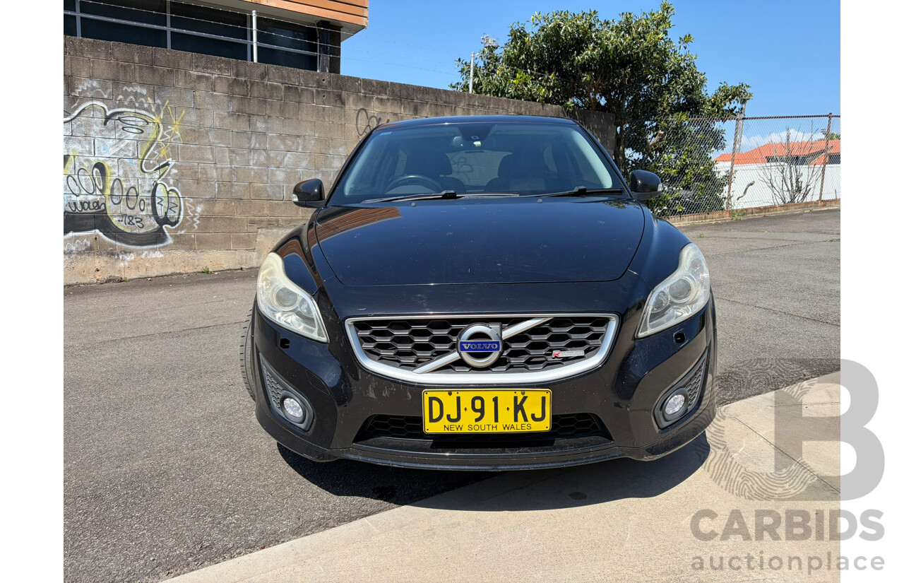 10/2012 Volvo C30 T5 R-DESIGN (FWD) MY12 3d Hatchback Black 2.5L