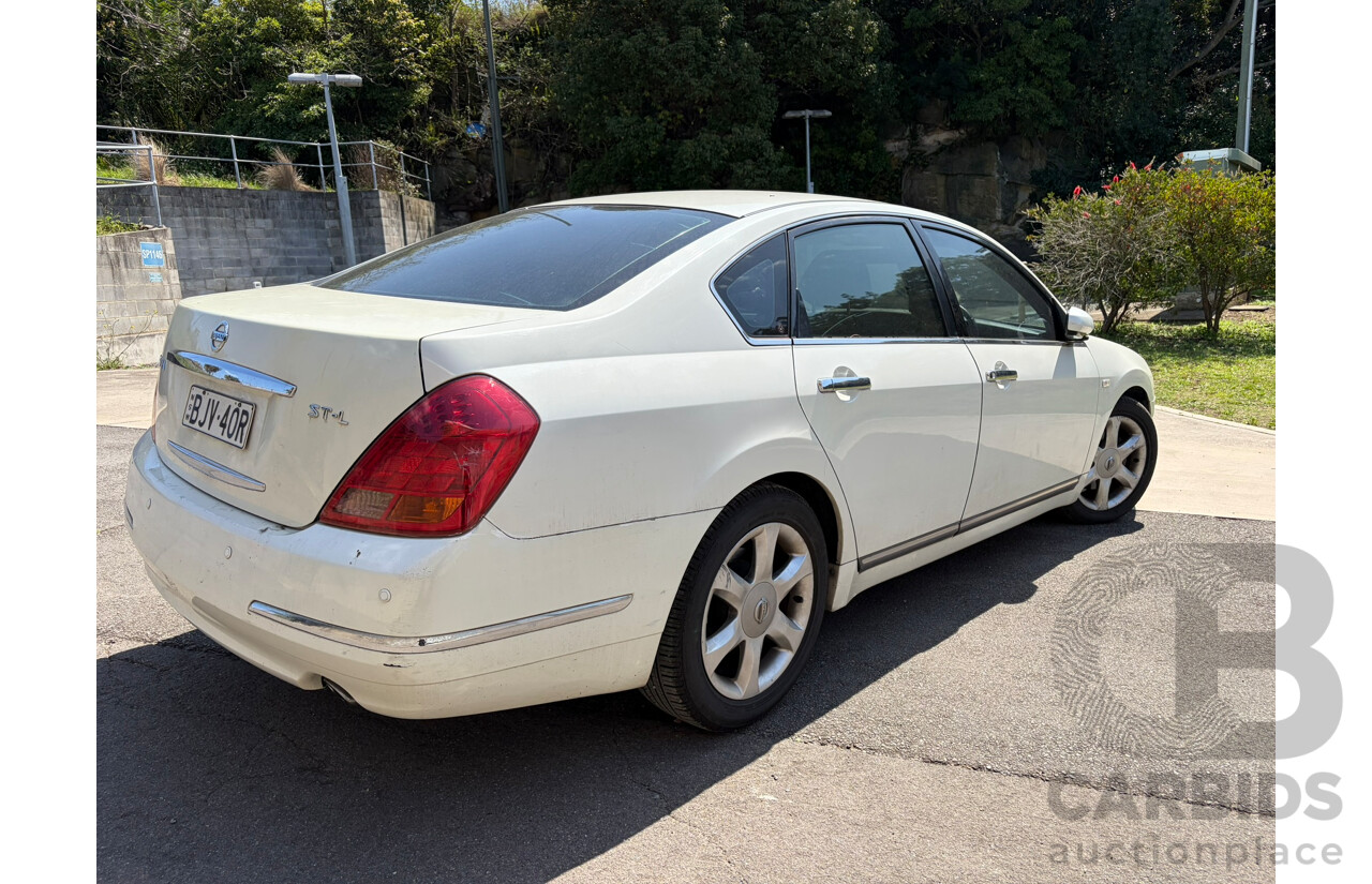 03/2009 Nissan Maxima ST-L J31 MY06 4d Sedan White 3.5L