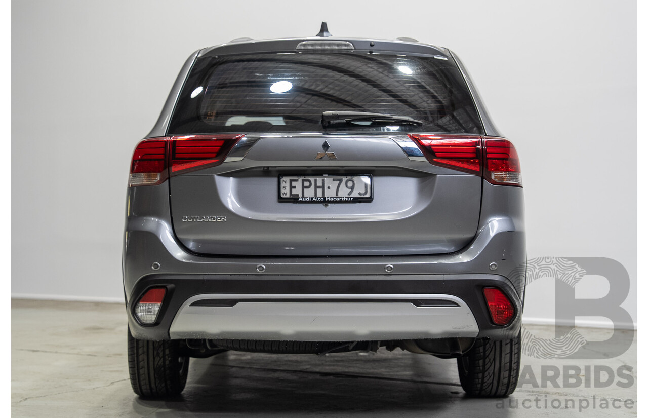 06/2021 Mitsubishi Outlander ES ZL MY21 4d Wagon Grey 2.4L - 7 Seater