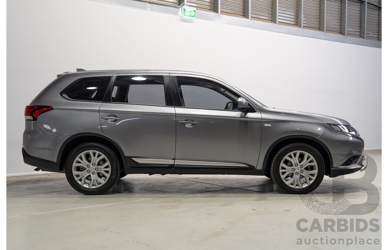 06/2021 Mitsubishi Outlander ES ZL MY21 4d Wagon Grey 2.4L - 7 Seater