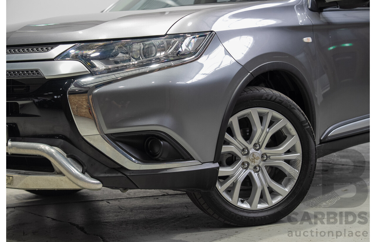 06/2021 Mitsubishi Outlander ES ZL MY21 4d Wagon Grey 2.4L - 7 Seater