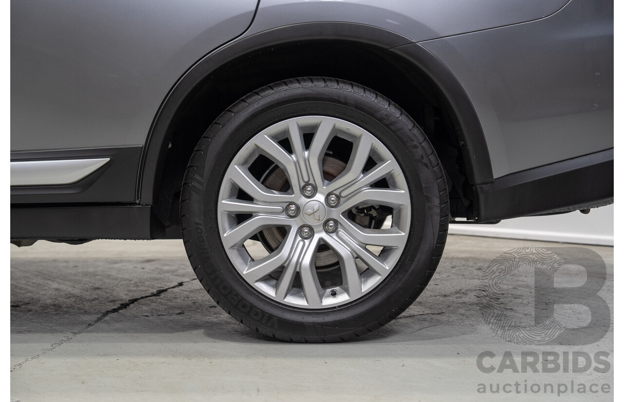 06/2021 Mitsubishi Outlander ES ZL MY21 4d Wagon Grey 2.4L - 7 Seater