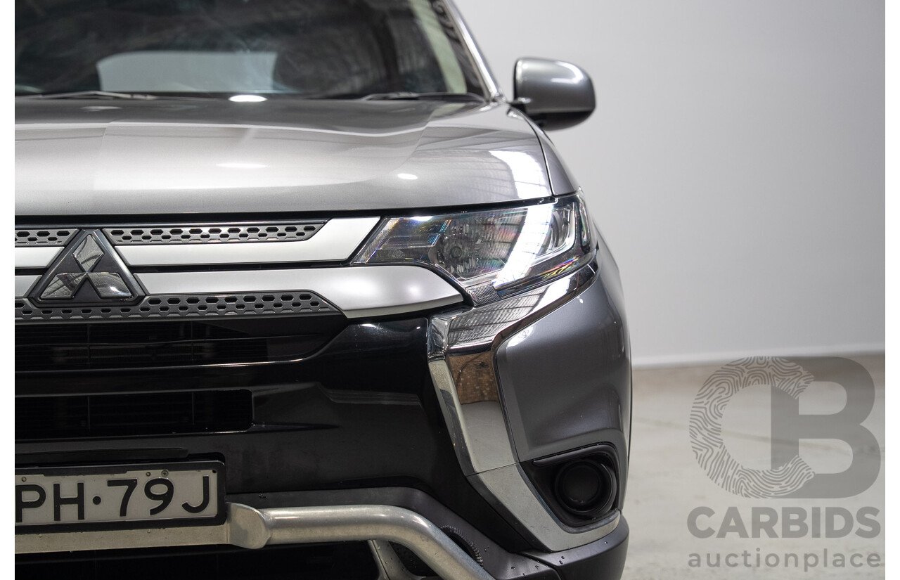 06/2021 Mitsubishi Outlander ES ZL MY21 4d Wagon Grey 2.4L - 7 Seater
