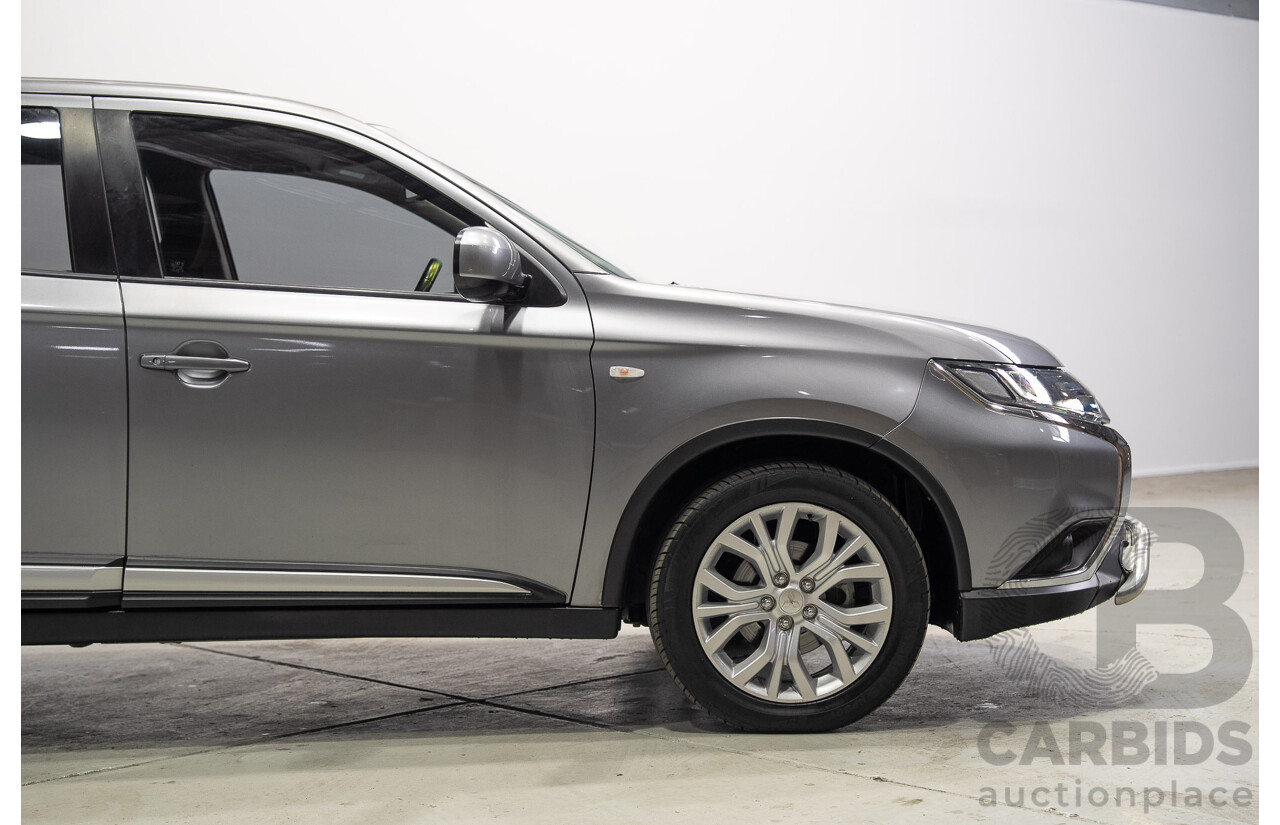 06/2021 Mitsubishi Outlander ES ZL MY21 4d Wagon Grey 2.4L - 7 Seater