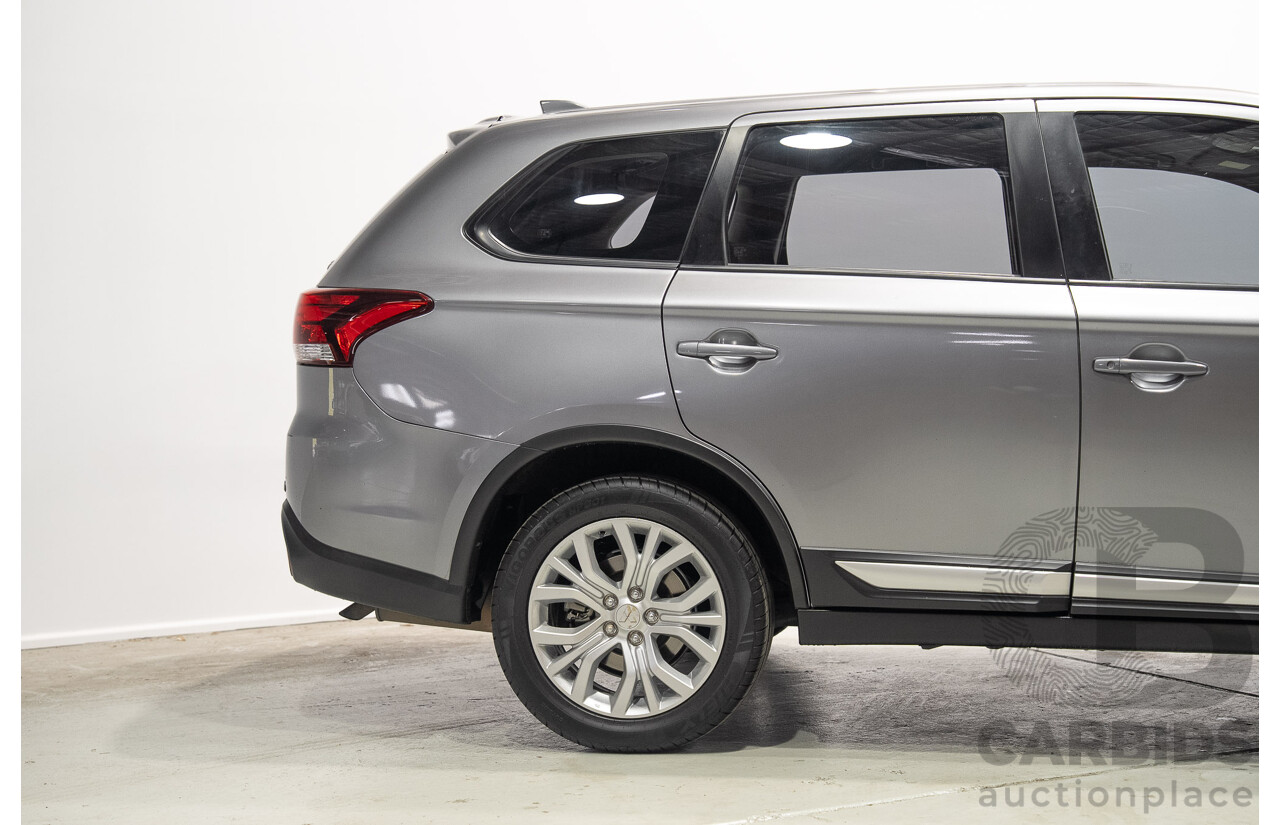 06/2021 Mitsubishi Outlander ES ZL MY21 4d Wagon Grey 2.4L - 7 Seater