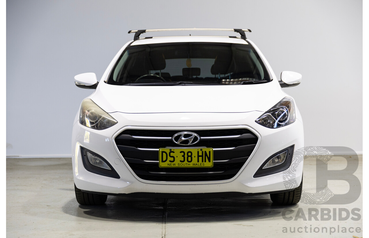 08/2015 Hyundai I30 ACTIVE X GD3 SERIES 2 5d Hatchback White 1.8L